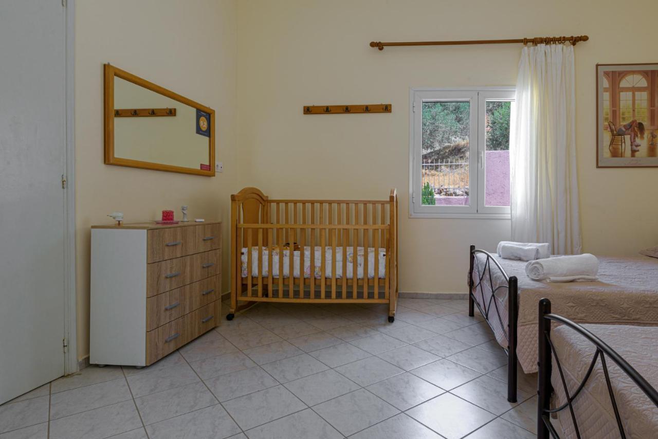 Holiday home Palm House Sfinarion