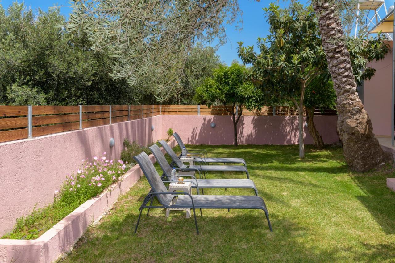 Palm House Holiday home Sfinarion